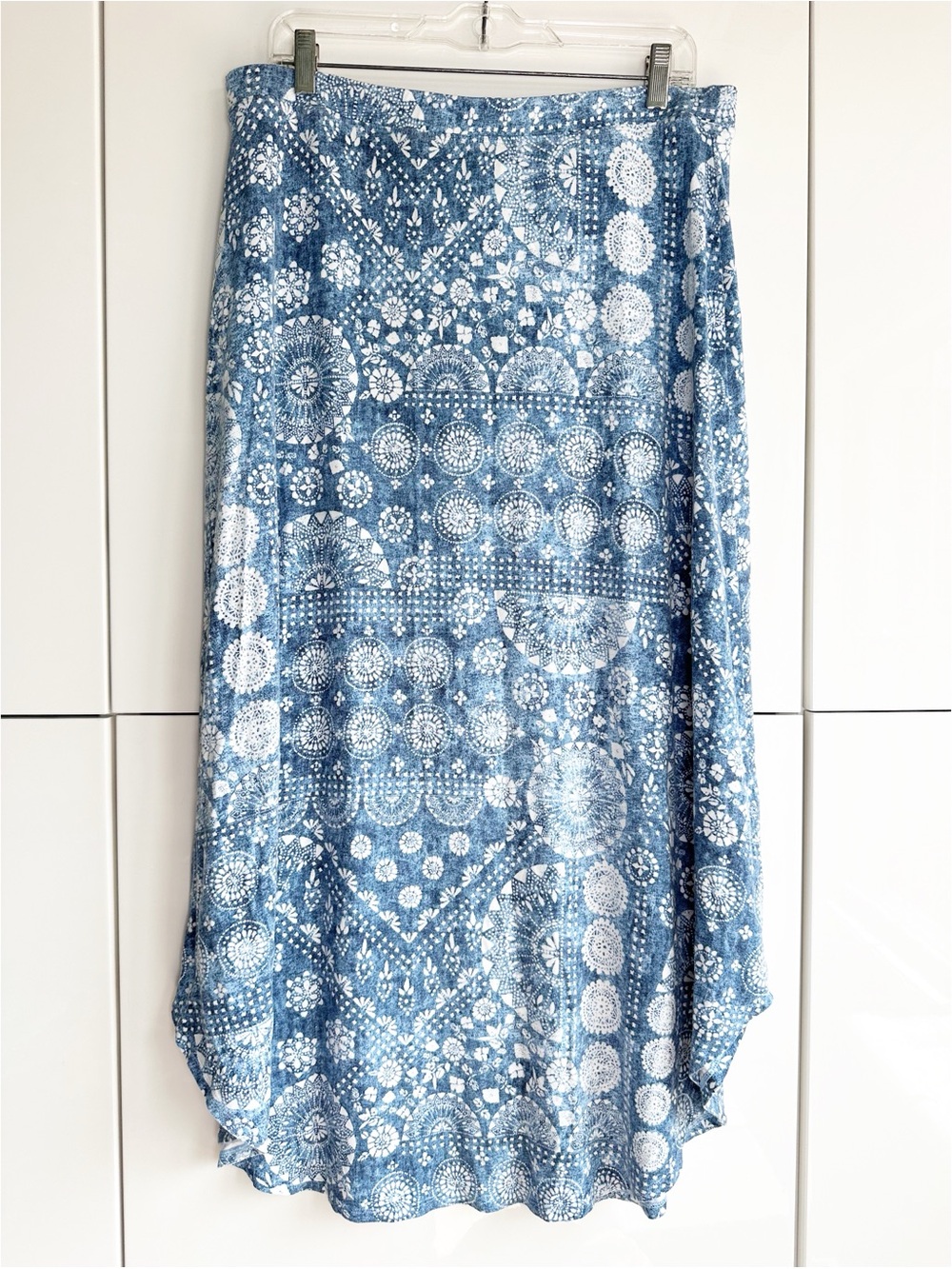 Chico’s Maxi Skirt Blue White Boho Size 2 (Large) Elastic Waistband Summer Comfy